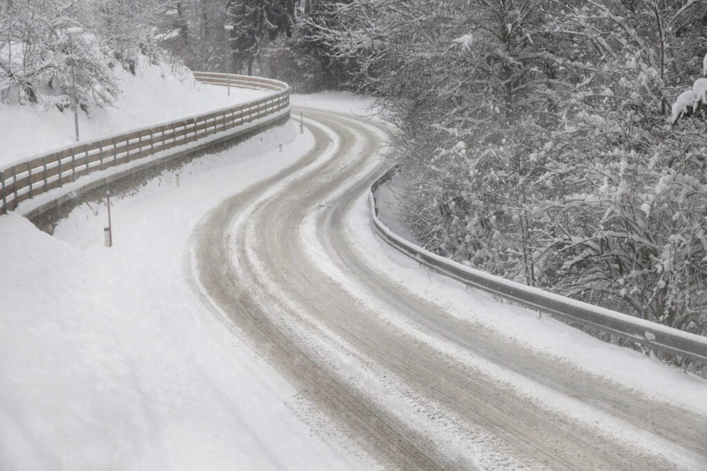 Winter car damage in Roy, Utah